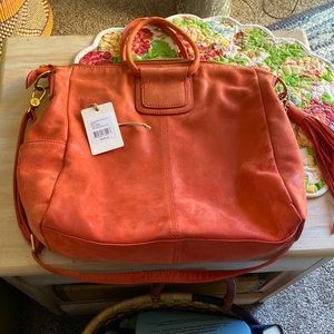 Hobo Sheila bag, color..Lava